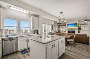 3719 Sabrina, Galveston, TX 77554 - Photo 21