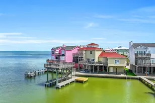 3719 Sabrina, Galveston, TX 77554 - Photo 3