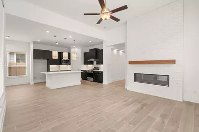11828 South Pavillion Drive, Mont Belvieu, TX 77523 - Photo 13