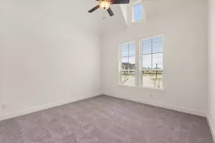 11828 S Pavillion Dr, Mont Belvieu, TX 77523 - Photo 5