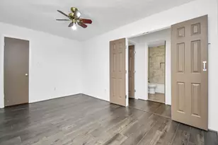 1111 W Brompton Dr, Pearland, TX 77584 - Photo 9