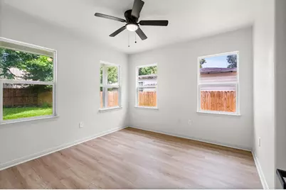 4415 Castor Street, Houston, TX 77022 - Photo 11