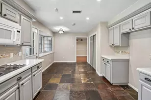 17703 Oaksham Ln, Spring, TX 77379 - Photo 17