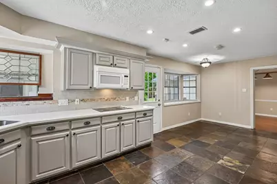 17703 Oaksham Lane, Spring, TX 77379 - Photo 15