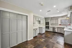 17703 Oaksham Ln, Spring, TX 77379 - Photo 13