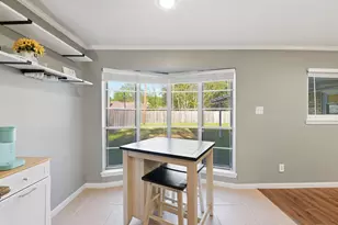 7322 Tall Pines Dr, Houston, TX 77088 - Photo 15