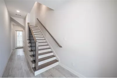 10915 Upland Retreat Drive, Houston, TX 77043 - Photo 3