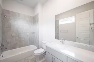 10915 Upland Retreat Dr, Houston, TX 77043 - Photo 13