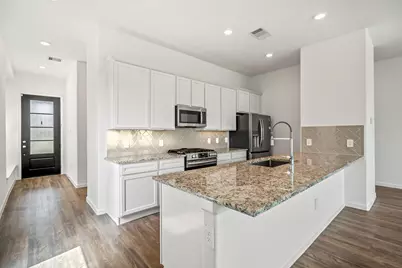 613 Royal Arch Dr Drive, Conroe, TX 77304 - Photo 9