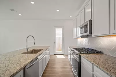 613 Royal Arch Dr Drive, Conroe, TX 77304 - Photo 7