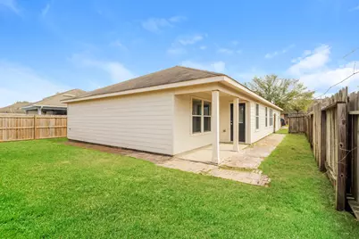3519 Apache Meadows Drive, Baytown, TX 77521 - Photo 13
