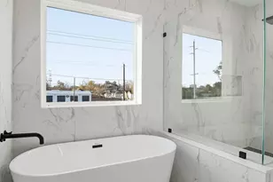 2604 Winbern St, Houston, TX 77004 - Photo 17