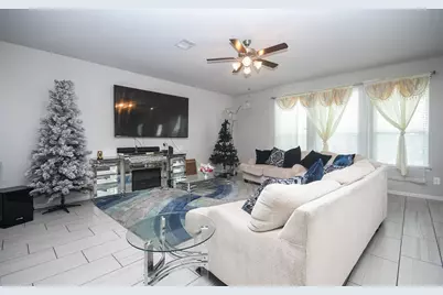 15123 Longleaf Forest Drive, Houston, TX 77090 - Photo 3