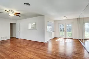 5615 Arboles Dr, Houston, TX 77035 - Photo 3