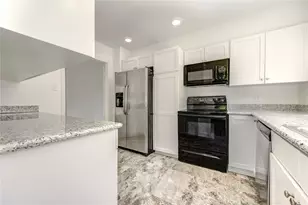 49 Briar Hollow Ln, Houston, TX 77027 - Photo 11