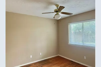 10107 Hollow Canyon Drive, Sugar Land, TX 77498 - Photo 9