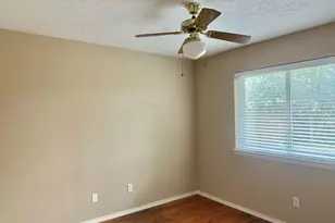 10107 Hollow Canyon Dr, Sugar Land, TX 77498 - Photo 9