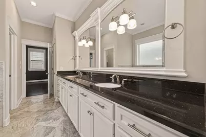 1431 W 25th Street, Houston, TX 77008 - Photo 41