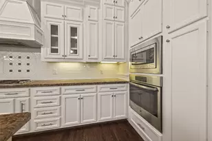 1431 W 25th St, Houston, TX 77008 - Photo 15