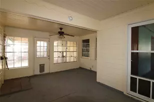 1300 Jefferson St, Baytown, TX 77520 - Photo 15