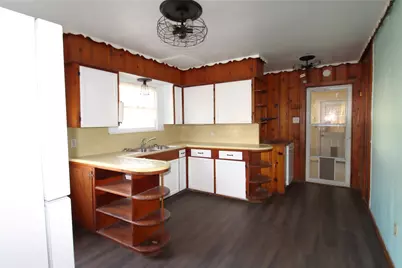 1300 Jefferson Street, Baytown, TX 77520 - Photo 9