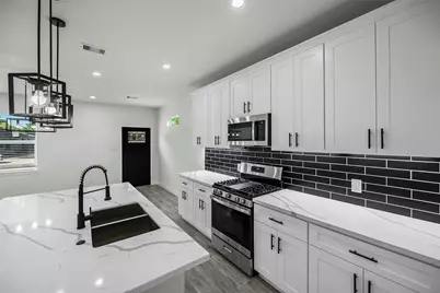 1078 Saint Clair Street #A, Houston, TX 77088 - Photo 11