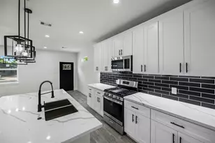 1078 St Clair St, Houston, TX 77088 - Photo 11