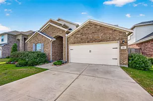 3411 Brushy Meadow Dr, Angleton, TX 77515 - Photo 5