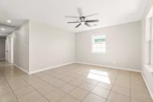 3003 Florida St, Dickinson, TX 77539 - Photo 3