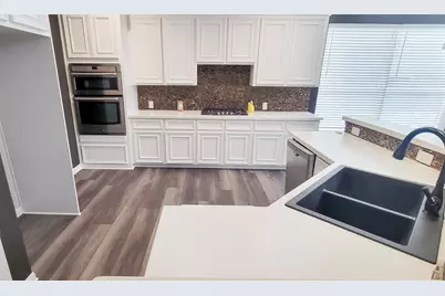 2905 Autumn Creek Drive, Friendswood, TX 77546 - Photo 9