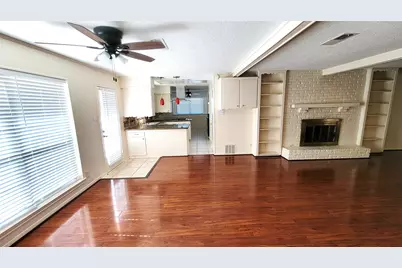 8527 Edgemoor Drive, Houston, TX 77036 - Photo 7