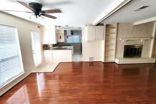 8527 Edgemoor Dr, Houston, TX 77036 - Photo 7