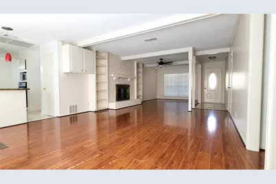 8527 Edgemoor Drive, Houston, TX 77036 - Photo 5