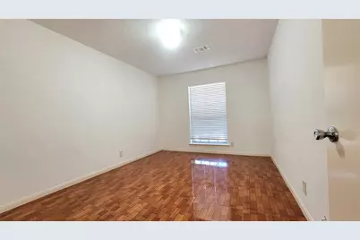 8527 Edgemoor Drive, Houston, TX 77036 - Photo 19