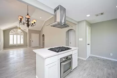 6607 W T C Jester Boulevard, Houston, TX 77091 - Photo 7