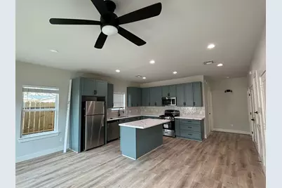 3604 Dennis Street, Houston, TX 77004 - Photo 1