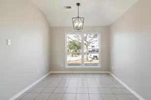 8014 Safflower Dr, Baytown, TX 77521 - Photo 11