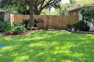 8009 Dellanera Dr, Hitchcock, TX 77563 - Photo 3