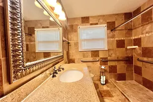 8009 Dellanera Dr, Hitchcock, TX 77563 - Photo 23