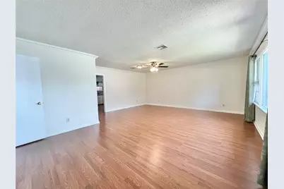 8009 Dellanera Drive, Hitchcock, TX 77563 - Photo 11