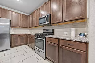 175 Silva Creek Trl, Conroe, TX 77318 - Photo 9