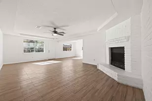 3631 Brier Gardens Dr, Houston, TX 77082 - Photo 7