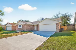 3631 Brier Gardens Dr, Houston, TX 77082 - Photo 3