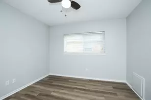 9511 Charter Ridge Dr, Houston, TX 77070 - Photo 27