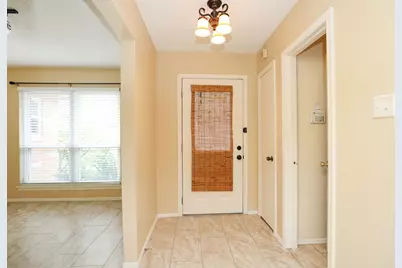 9511 Charter Ridge Drive, Houston, TX 77070 - Photo 7