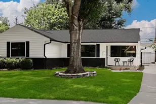 4007 Markham St, Houston, TX 77027 - Photo 1
