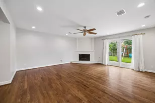 7111 Hartland Ave, Houston, TX 77055 - Photo 11