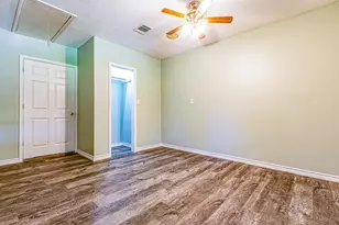 229 Bishop, Livingston, TX 77351 - Photo 5