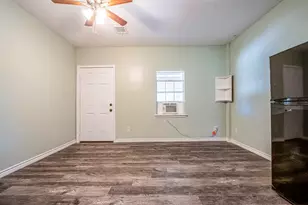 229 Bishop, Livingston, TX 77351 - Photo 3