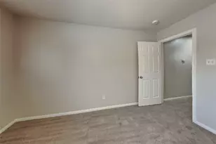 25819 Oakridge Forest Ln, Spring, TX 77386 - Photo 11